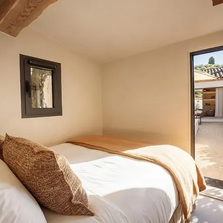 Дом отдыха Casa Casa, Charmante Maison 3 Avec Jardin Сен-Тропе